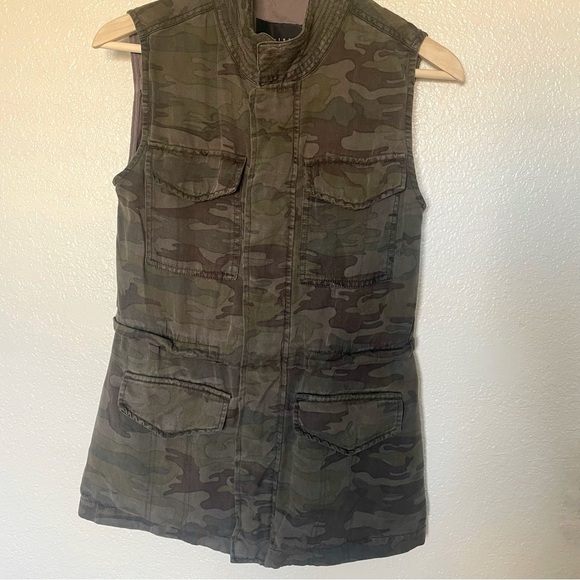 Sanctuary | Courier Camouflage Utility Vest - Picture 2 of 8